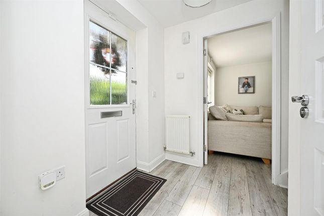 45, Cowley Meadow Way, Northampton photo 4