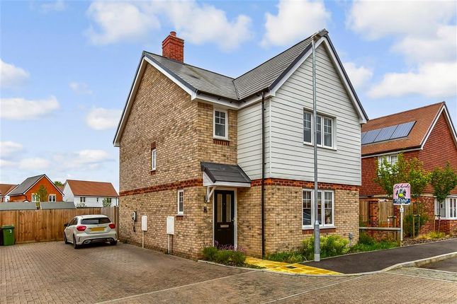 Thumbnail Detached house for sale in Beaufort Court, Headcorn, Kent