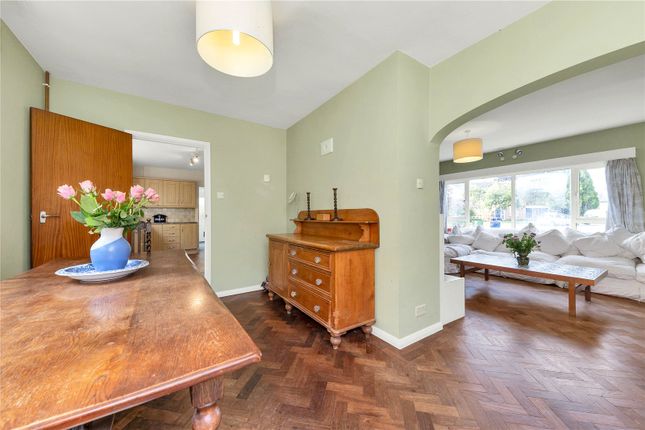 5, Huttles Green, Royston photo 4