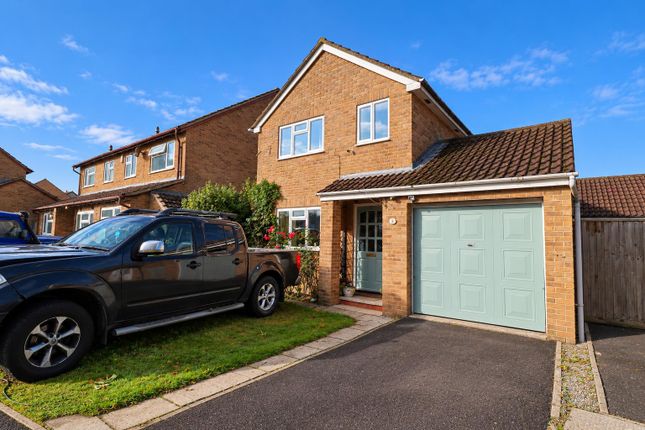 3-bed detached on Gloucester Walk, Westbury, £290,000