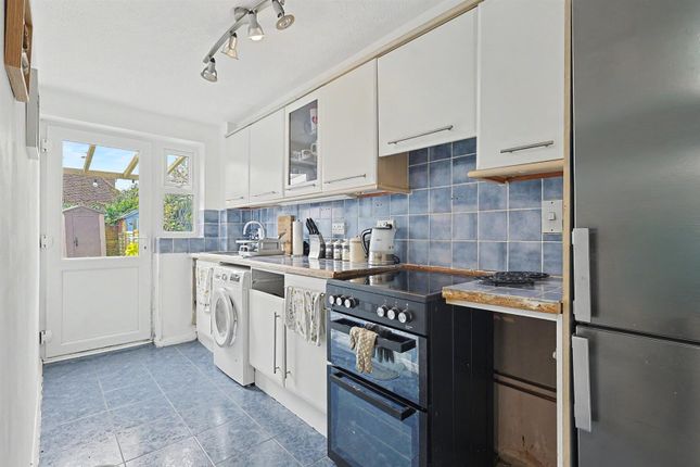 101, Barnwell Drive, Hockley photo 4