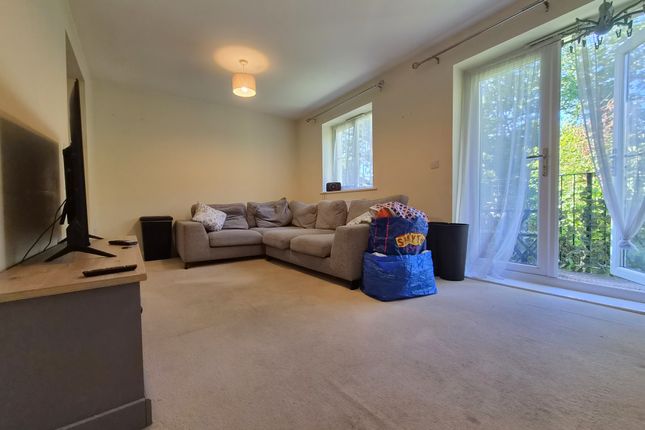 96, Hindmarch Crescent, Hedge End photo 3