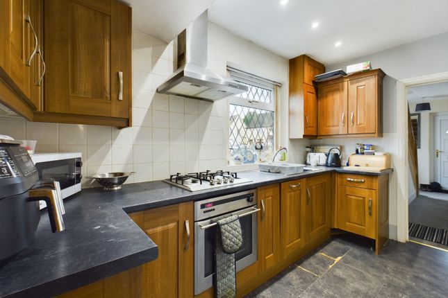 Kitchen - Ewemove Sales And Lettings