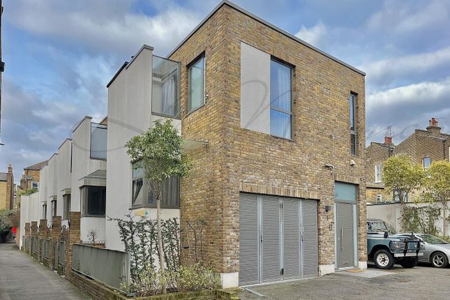 Thumbnail Flat for sale in College Yard, Kentish Town