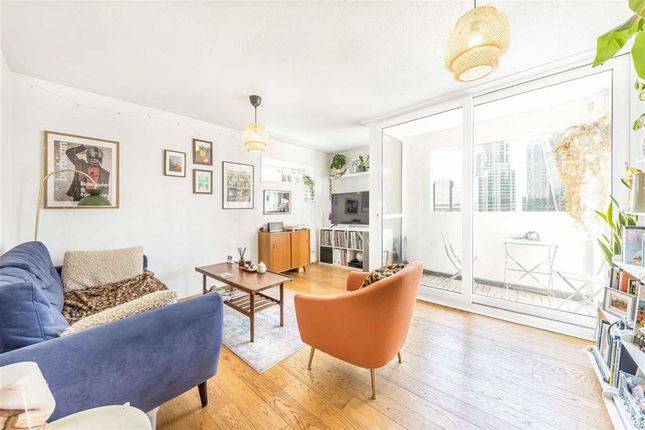 Flat for sale in Petticoat Tower, Petticoat Square, London