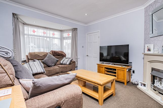 Maisonette for sale in Barnard Gardens, Hayes