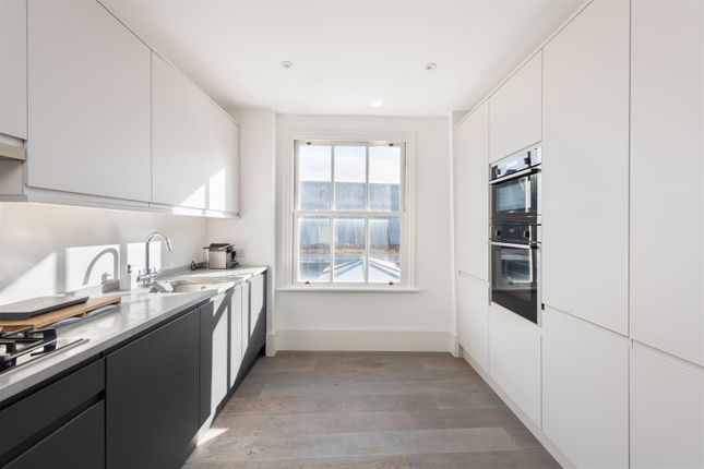 Flat for sale in Voltaire Road, London