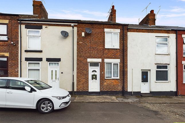 Thumbnail Terraced house to rent in Slater Street, Chesterfield