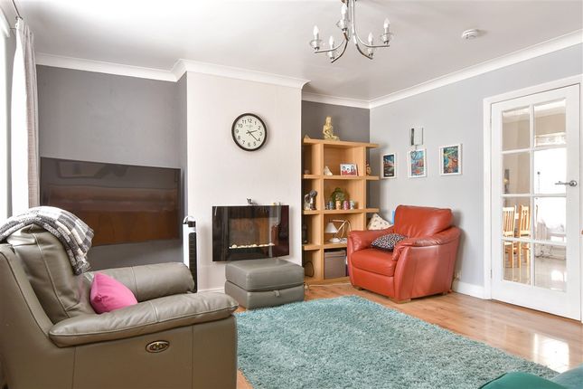 Cedar Road Strood, Rochester photo 4