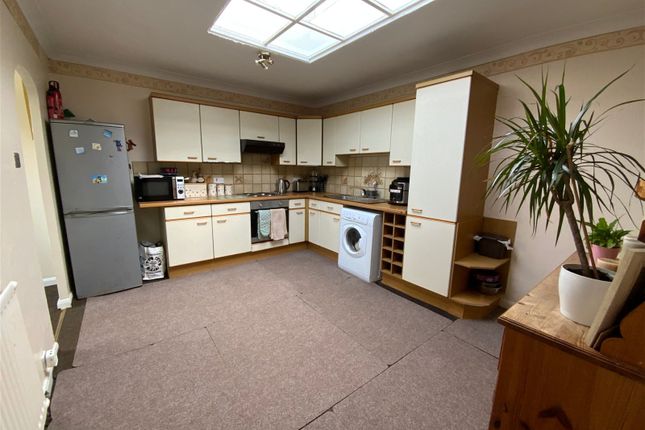 Flat for sale in Oyster Bend, Paignton