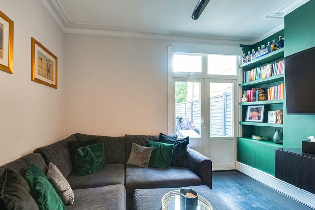 69, Valkyrie Road, Westcliff-on-sea photo 3