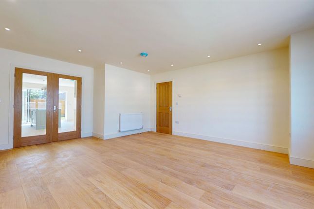 West Lodge, 50a, Hartwell Road, Hanslope photo 4