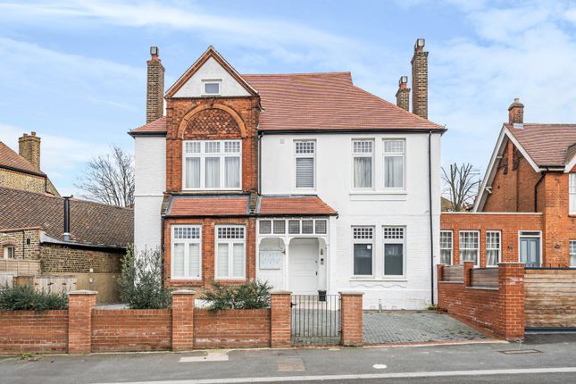 Flat 1, 32, Ambleside Avenue, London photo 3