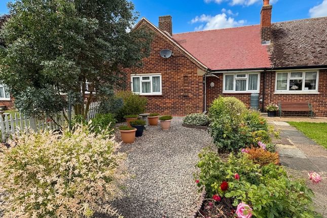 2-bed house on 152 High Road, Grays, £325,000