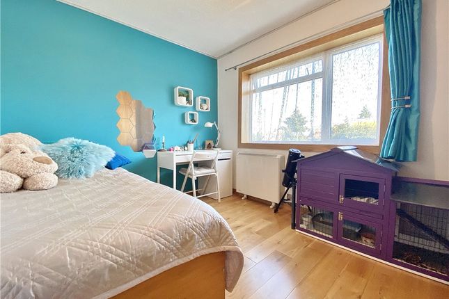23, Warwick Lodge,, Staines Road, Twickenham photo 4