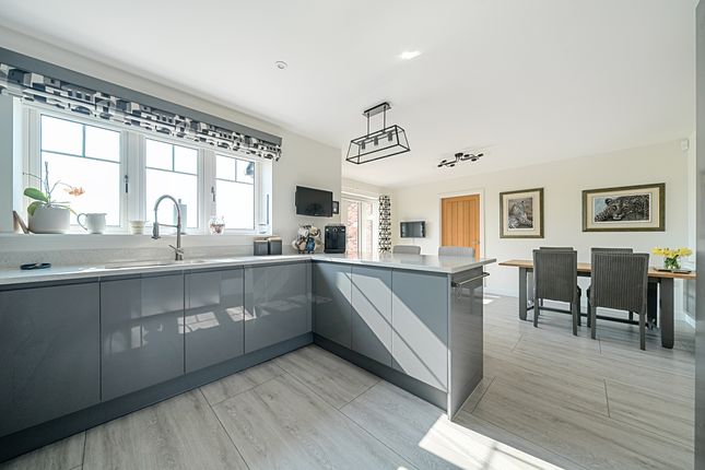 11 Mellor Meadows, Oswestry photo 3