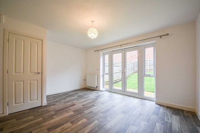 31, Waterside Road, Wellingborough photo 3