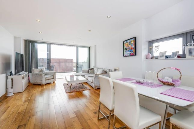 Flat to rent in Iverson Road, West Hampstead
