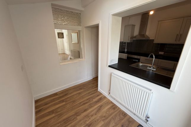 556, Swansea photo 5