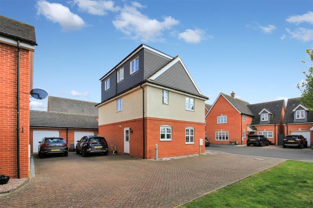 36, Catlin Way, Rushden photo 2