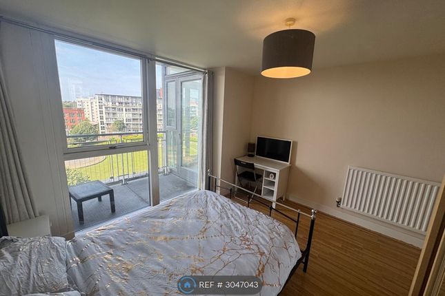 Apartment, Langley Walk Park Central, Birmingham photo 5