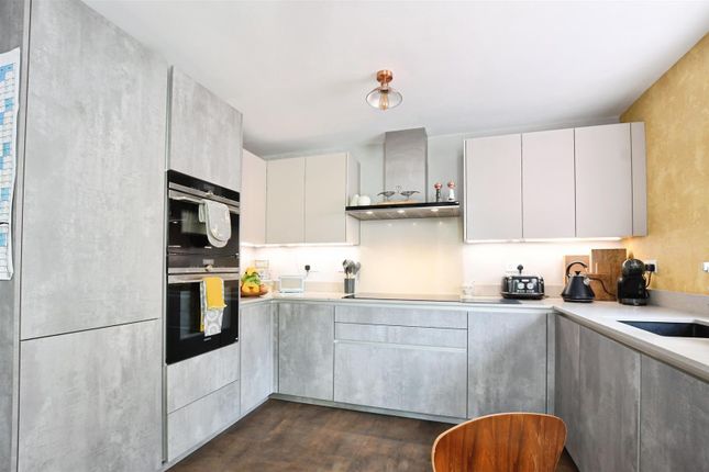 8, Eldon Drive, Preston photo 4