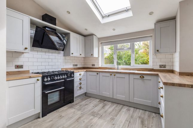 16, Sudeley Drive, Cirencester photo 3