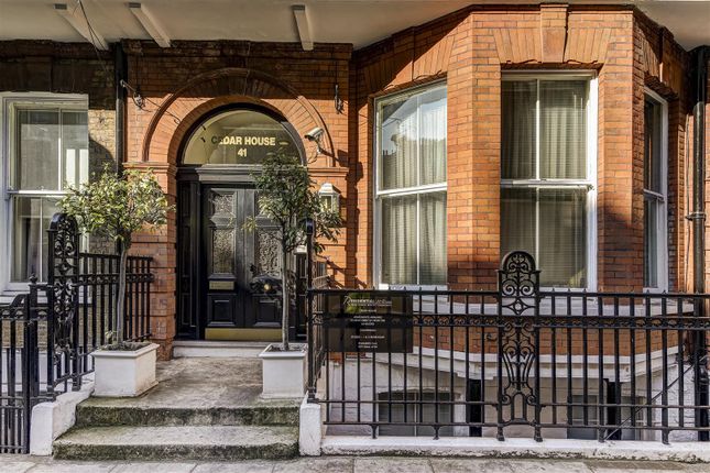 Flat to rent in Cedar House, Marylebone, London