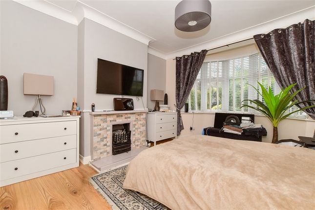 Seaforth Gardens, Woodford Green photo 4