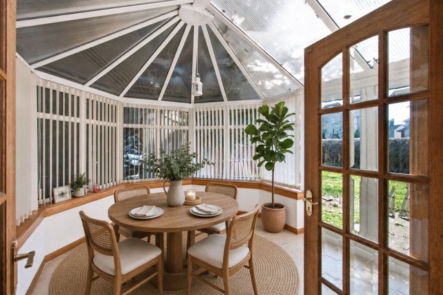 33 West Pilton Green, Edinburgh photo 4
