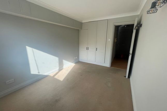 25 Ladymere Place, Ockford Road, Godalming photo 4