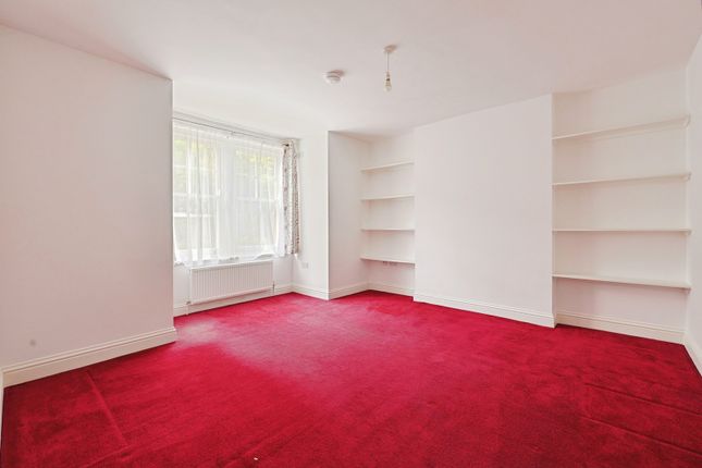 27, Winders Road, London photo 2