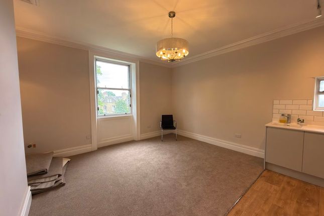 Flat 2, 128A, Fitzwilliam Street, Huddersfield photo 2