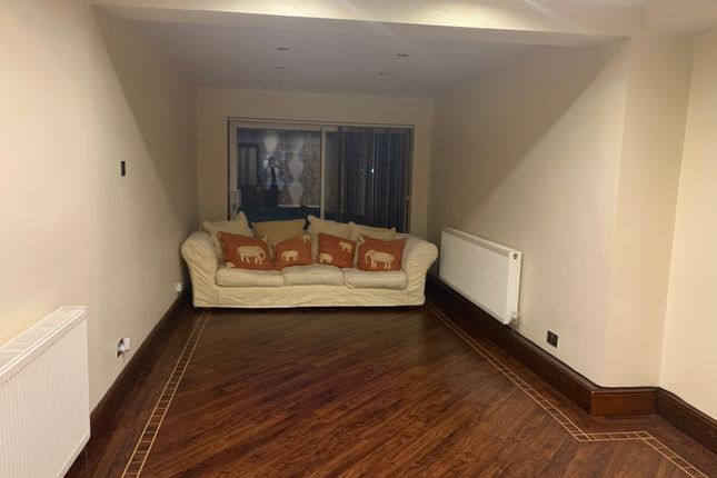 31, Lydford Road, Leicester photo 2