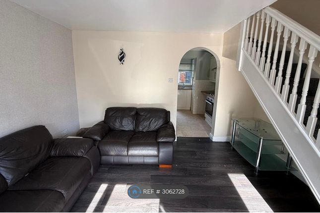Park St, Madeley, Telford photo 3