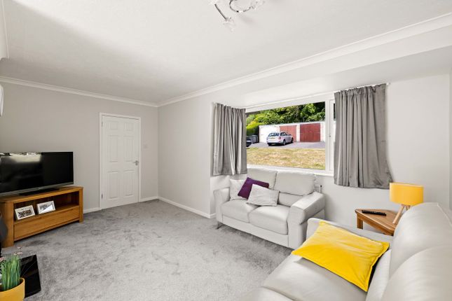 7, Woodland Close, Dover photo 2