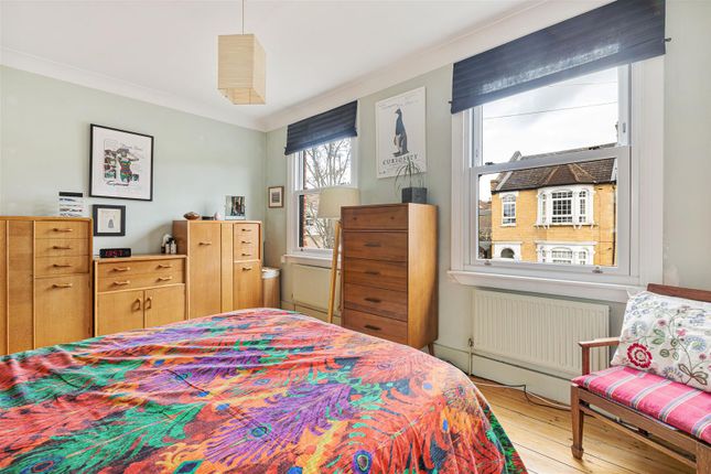 Terraced house for sale in Shaftesbury Road, London