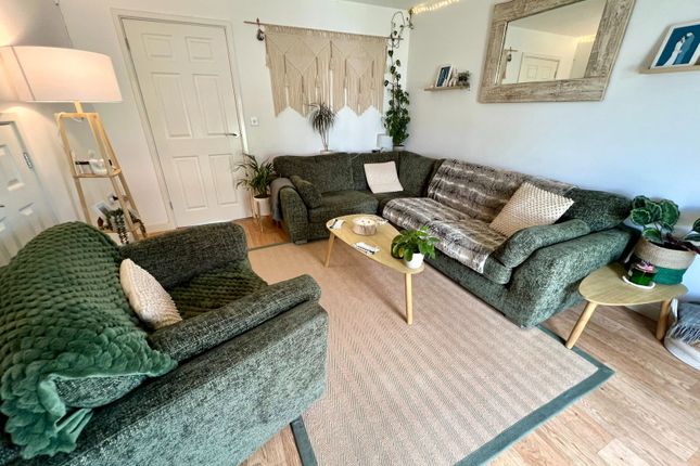 25, Borlase Crescent, St. Austell photo 3