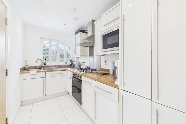 37, Bury Street, Ruislip photo 2
