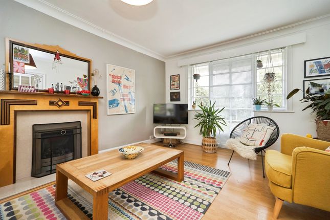 12, Grange Park Drive, Bingley photo 4
