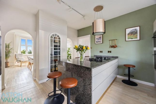 14 Bristol Gate, Brighton, East Sussex photo 4