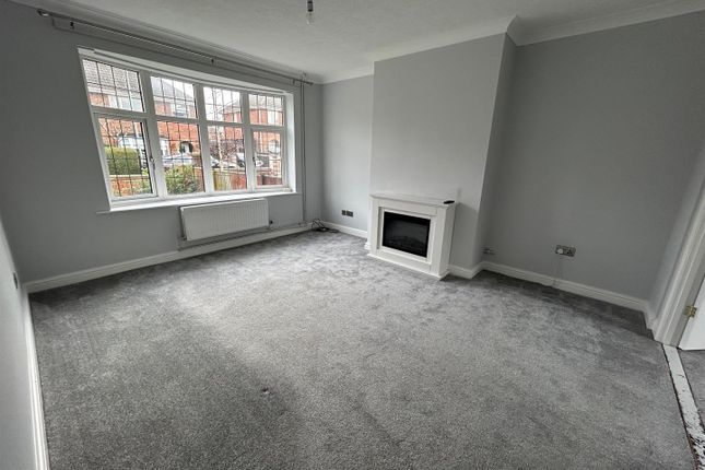 8, Holmes Close, Louth photo 4