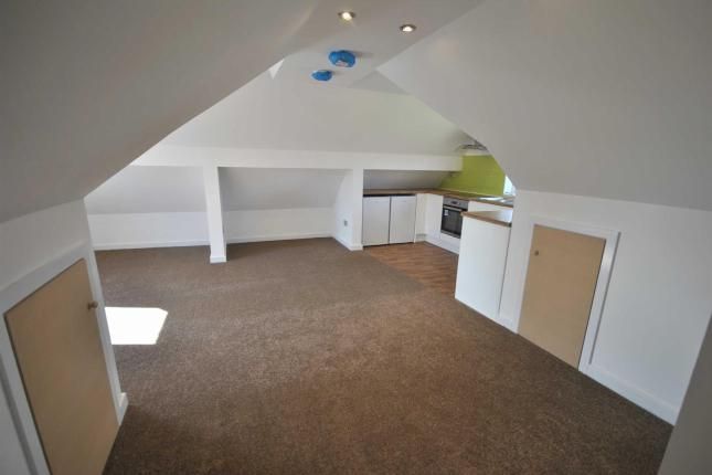32, Newcastle upon Tyne photo 4