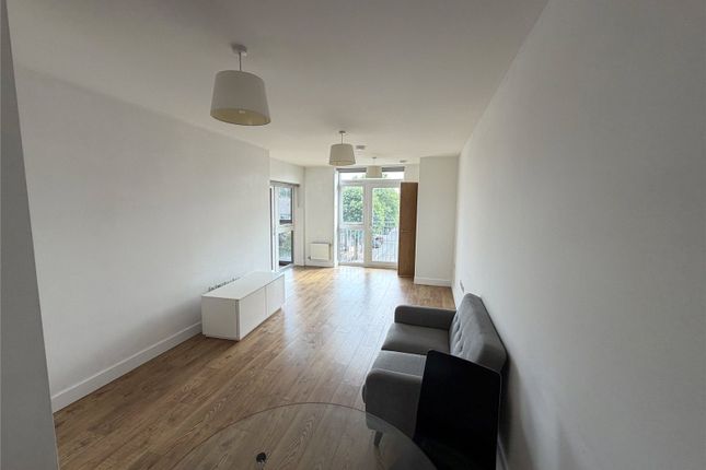 Flat 17, Amber Court, 252, Bowes Road, London photo 5