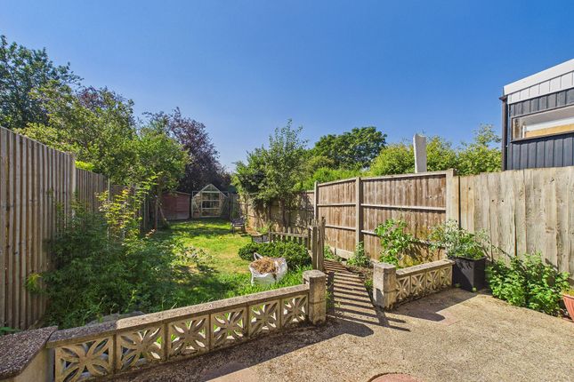 10 Chelston Road, Ruislip photo 4