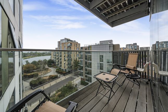 53, Residence Tower, Woodberry Grove, London photo 4