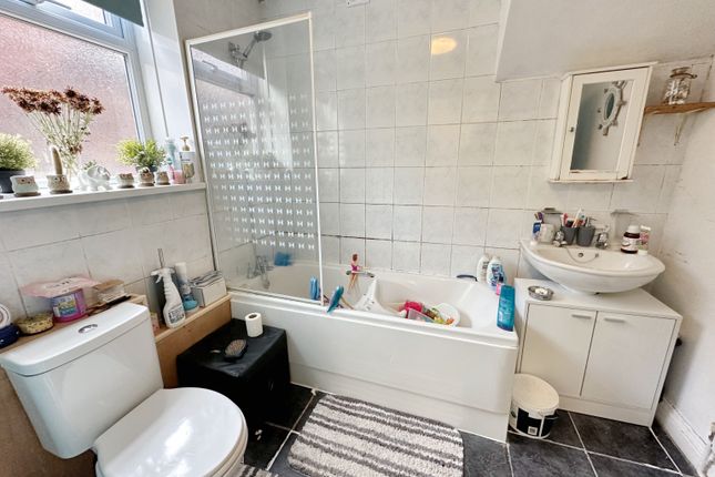 Flat for sale in Whitehall Road, Gateshead