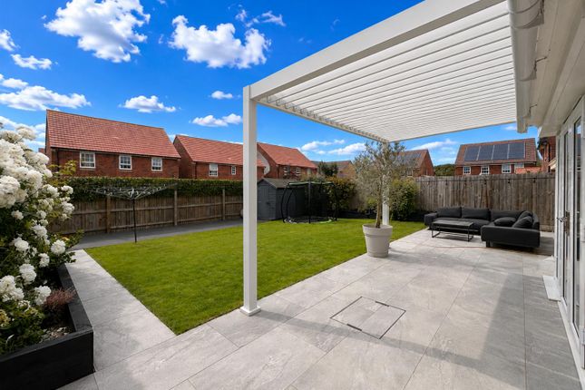 5, Maia Way, Milton Keynes photo 2