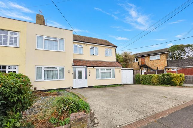 2, Somerset Avenue, Rochford photo 2