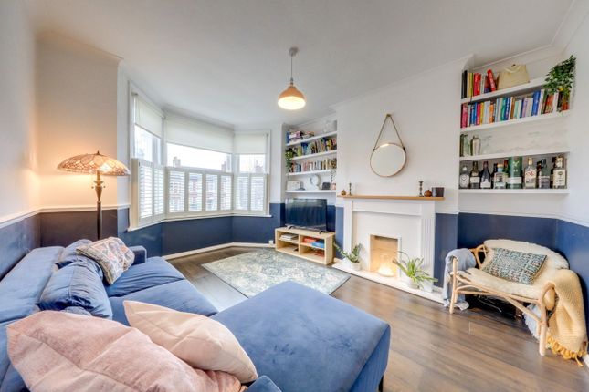Flat for sale in Hither Green Lane, Hither Green, London